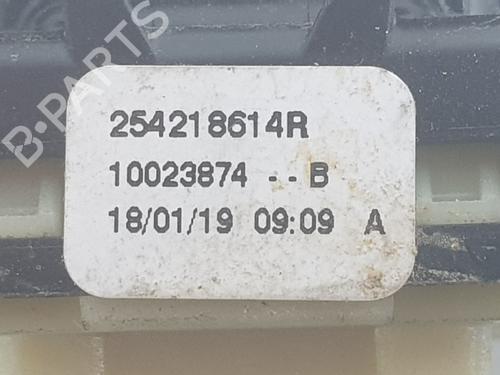 Right front window switch RENAULT CLIO IV (BH_) 0.9 TCe 90 (BHNF, BHMA, BHMH, BHJK, BHJR) | BP31594067I26