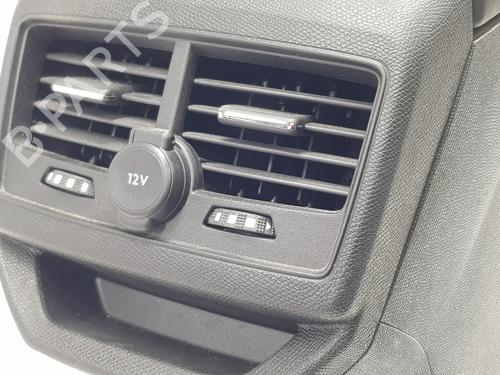 Armrest / Center console PEUGEOT 3008 II SUV (MC_, MR_, MJ_, M4_) 1.5 BlueHDi 130 | BP29729484I20