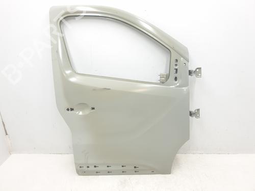 Used Right front door RENAULT TRAFIC III Van (FG_) 1.6 dCi 140 (FGMA, FGMC) (140 hp) 30144938