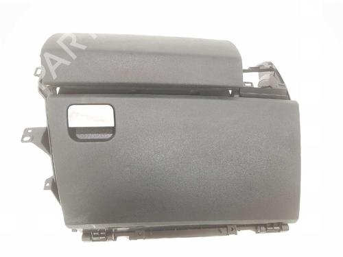 Used Glove box LAND ROVER DISCOVERY III (L319) 2.7 TD 4x4 (190 hp) 7787785