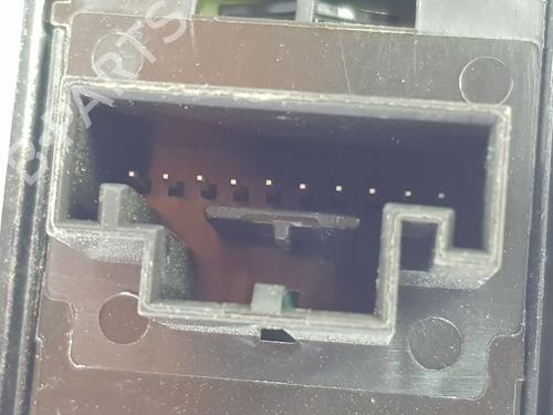 Left front window switch SKODA KAROQ (NU7, ND7) 2.0 TDI | BP36020805I27 - Image 4