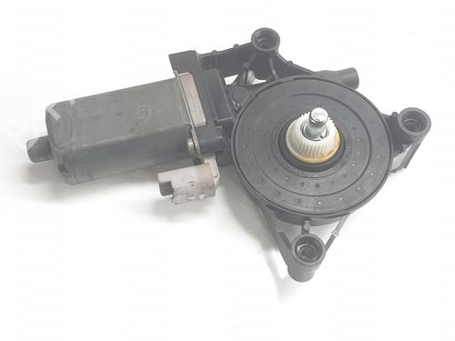 Motor do elevador de vidro frente direito Motor do elevador de vidro frente direito OPEL COMBO Box Body/MPV (K9) 1.5 D (102 hp) 36340111 36340111
