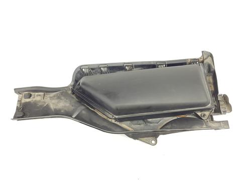 Used Air filter box BMW 5 (E60) 525 d (177 hp) 24309730