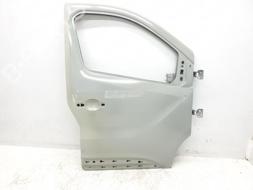 Used Right front door RENAULT TRAFIC III Bus (JG_) [2014-2025]  21004076