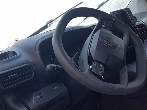 Left front steering knuckle CITROËN BERLINGO (ER_, EC_) 1.5 BlueHDi 100 | BP32323670M25