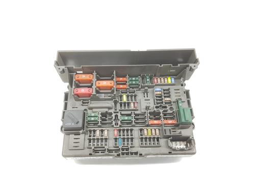 Used Fuse box BMW 1 Coupe (E82) 118 d (143 hp) 6961054