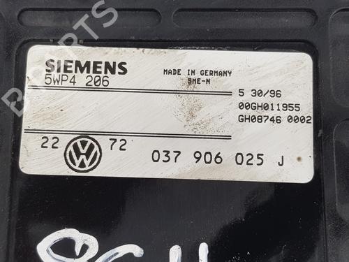 Engine control unit (ECU) VW GOLF III (1H1)  | BP27272244M57 