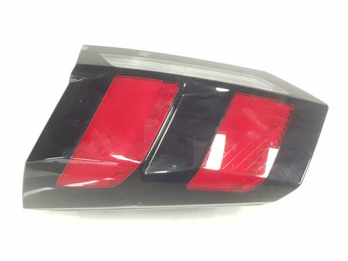 Used Right tailgate light PEUGEOT 5008 II (MC_, MJ_, MR_, M4_) 1.6 BlueHDi 120 (MCBHZH, MCBHZW) (120 hp) 31857048