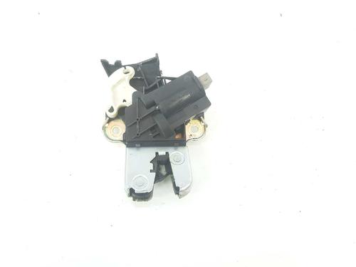 Used Tailgate lock VW JETTA III (1K2) 1.9 TDI (105 hp) 8066572
