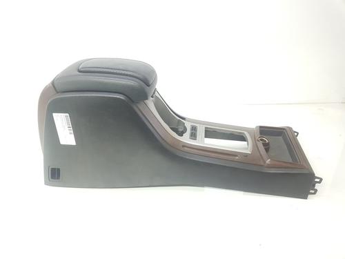 Used Armrest / Center console Armrest / Center console SSANGYONG REXTON / REXTON II (GAB_) 2.7 Xdi (165 hp) 8080609 8080609