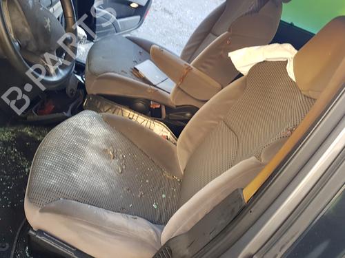 Zamek drzwi przednich prawych PEUGEOT 807 (EB_) 2.0 HDI | BP30569299C97 