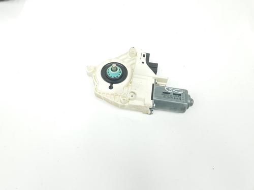 Used Right front window motor AUDI A4 B8 (8K2) 2.0 TDI (143 hp) 8396866