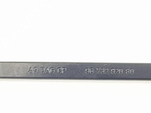Front windshield wiper arm PEUGEOT 208 I (CA_, CC_) 1.2 VTI 82 | BP18747367C143 
