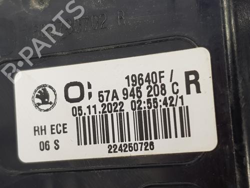 Right taillight SKODA KAROQ (NU7, ND7) 2.0 TDI | BP36020825C35  - Image 8