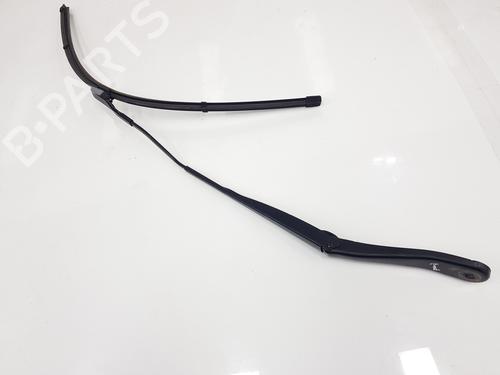 Used Front windshield wiper arm Front windshield wiper arm RENAULT CLIO V (B7_) [2019-2026] 33793858 33793858