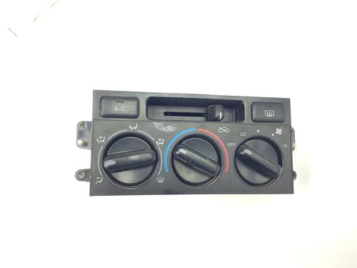 Used Climate control Climate control TOYOTA LAND CRUISER 90 (_J9_) 3.0 TD (KZJ90_, KZJ95_, KZJ90R, KZJ95R, KZJ90W, KZJ95W) (125 hp) 35737706 35737706