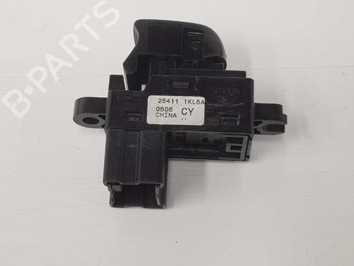 Right rear window switch NISSAN JUKE (F15) 1.2 DIG-T | BP6012952I28 