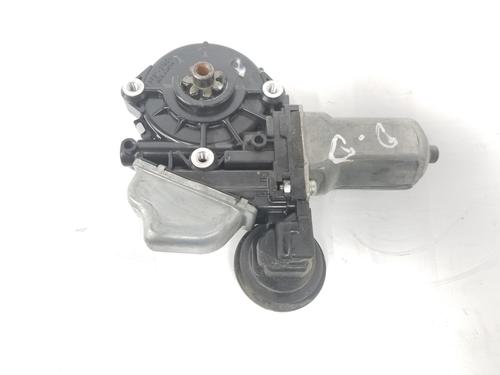 Used Right front window motor TOYOTA LAND CRUISER PRADO (_J15_) 3.0 D-4D (KDJ155_, KDJ150_, KDJ150R, KDJ155R) (190 hp) 8888672