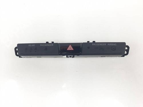 Bouton de warning Bouton de warning 39143579 39143579