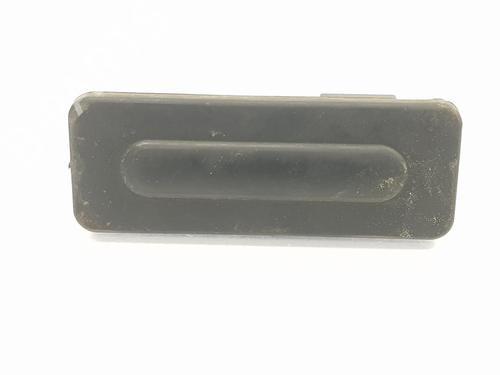 Used Tailgate handle PEUGEOT 3008 II SUV (MC_, MR_, MJ_, M4_) 1.6 BlueHDi 120 (120 hp) 15073095