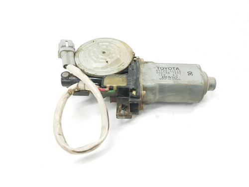 Used Right rear window motor TOYOTA LAND CRUISER 90 (_J9_) 3.0 TD (KZJ90_, KZJ95_, KZJ90R, KZJ95R, KZJ90W, KZJ95W) (125 hp) 15846163