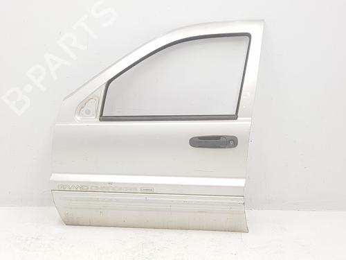 Used Left front door JEEP GRAND CHEROKEE II (WJ, WG) 2.7 CRD 4x4 (163 hp) 9401373