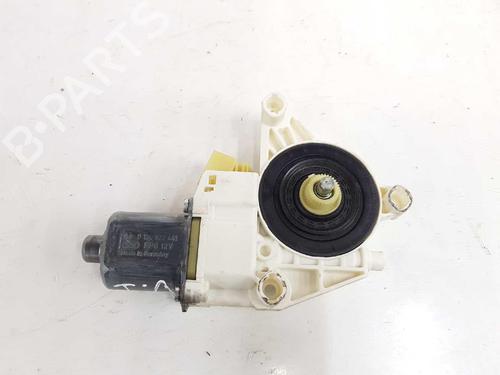 Left front window motor MERCEDES-BENZ C-CLASS (W204) C 200 CDI (204.007, 204.006) | BP6425569E21 
