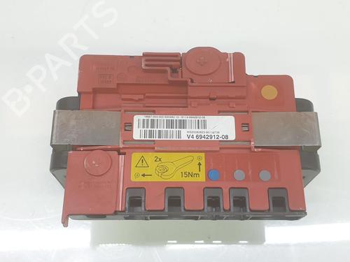 Used Fuse box BMW 3 Coupe (E92) 320 d (177 hp) 10690490
