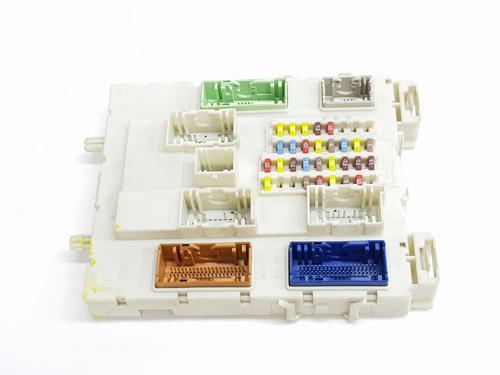 Used Fuse box Fuse box 37718744 37718744