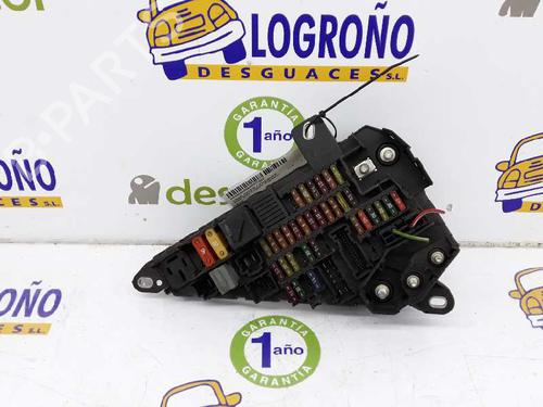 Used Fuse box BMW 6 (E63) 645 Ci (333 hp) 1425576
