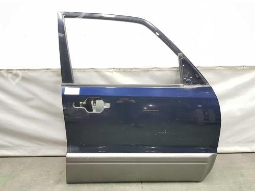 Used Right front door MITSUBISHI PAJERO III (V7_W, V6_W) 3.2 Di-D (V68W) (160 hp) 6921472