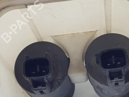 Windscreen washer tank TOYOTA YARIS (_P13_) 1.5 Hybrid (NHP130_, NHP130) | BP20665274C113 