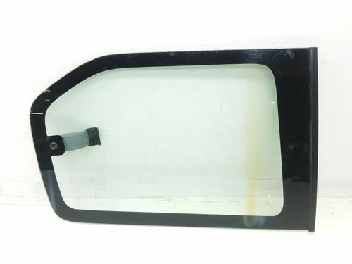 Panel rude bagtil venstre Panel rude bagtil venstre TOYOTA LAND CRUISER 90 (_J9_) 3.0 TD (KZJ90_, KZJ95_, KZJ90R, KZJ95R, KZJ90W, KZJ95W) (125 hp) 35737711 35737711