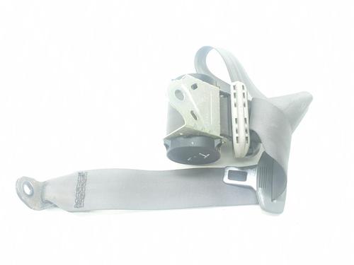 Used Rear left seatbelt TOYOTA HILUX VII Pickup (_N1_, _N2_, _N3_) 2.5 D-4D 4WD (KUN25_, KUN25R) (120 hp) 18056397
