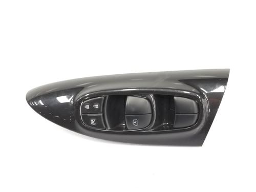 Comutador vidro frente esquerdo NISSAN JUKE (F15) 1.2 DIG-T (115 hp) 13371630