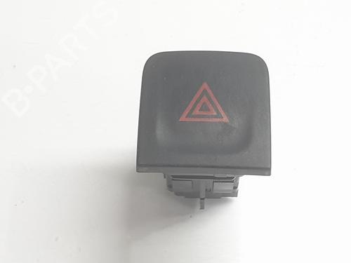 Used Warning switch RENAULT KADJAR (HA_, HL_) 1.6 dCi 130 4x4 (HLA4) (130 hp) 31296247