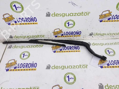 Front windshield wiper arm LAND ROVER RANGE ROVER SPORT I (L320) 3.0 D 4x4 | BP3663008C143 