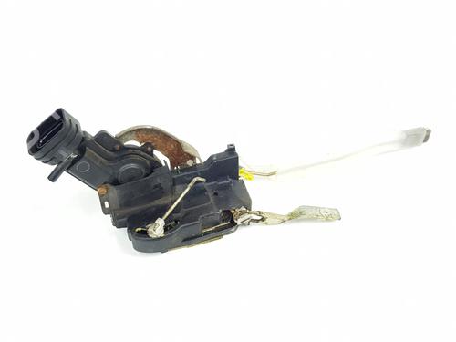 Cerradura puerta delantera izquierda TOYOTA LAND CRUISER 90 (_J9_) 3.0 TD (KZJ90_, KZJ95_, KZJ90R, KZJ95R, KZJ90W, KZJ95W) (125 hp) 30689771