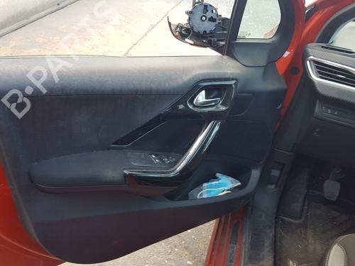 Fuse box PEUGEOT 208 I (CA_, CC_) 1.2 VTI 82 | BP29010788E1 