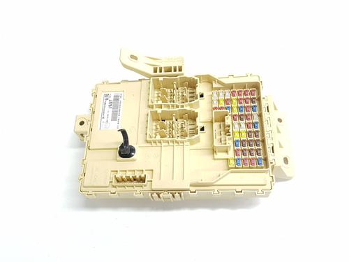 Used Fuse box Fuse box 37684655 37684655