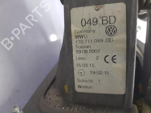 Gear lever VW CADDY III Box Body/MPV (2KA, 2KH, 2CA, 2CH) 1.6 TDI | BP13639064M90 