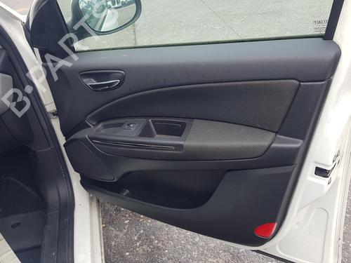 Right front fog light FIAT BRAVO II (198_) 1.6 D Multijet (198AXH1B) | BP30731579C31 