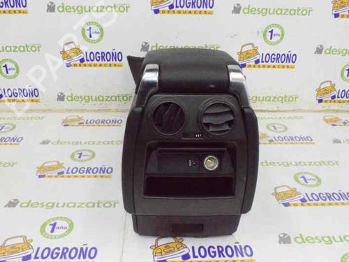 Armrest / Center console LAND ROVER DISCOVERY III (L319) 2.7 TD 4x4 | BP7895145I20 