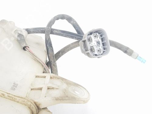 Windscreen washer tank TOYOTA LAND CRUISER 90 (_J9_) 3.0 D-4D 4WD (KDJ90_, KDJ95_, KDJ90W, KDJ95W) | BP15559185C113