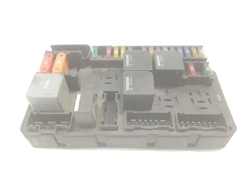 Used Fuse box LAND ROVER RANGE ROVER III (L322) 3.6 D 4x4 (272 hp) 10957046