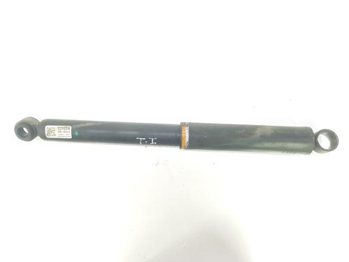 Used Left rear shock absorber TOYOTA HILUX VIII Pickup (_N1_) 2.4 D (GUN112_, GUN122_, GUN135_, GUN120_, GUN135R,... (150 hp) 12573688