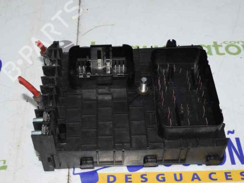 Used Fuse box VW GOLF V (1K1) 2.0 FSI (150 hp) 786526