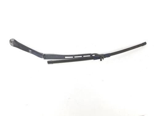 Used Front windshield wiper arm BMW 3 Touring (E91) 318 d (143 hp) 8120063