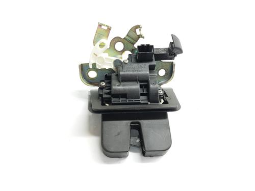 Used Tailgate lock AUDI A3 Sportback (8VA, 8VF) 30 TDI (115 hp) 23246564