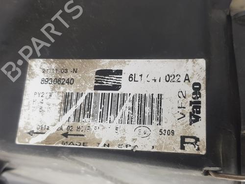Right headlight SEAT IBIZA III (6L1) 1.4 16V | BP15550573C29 